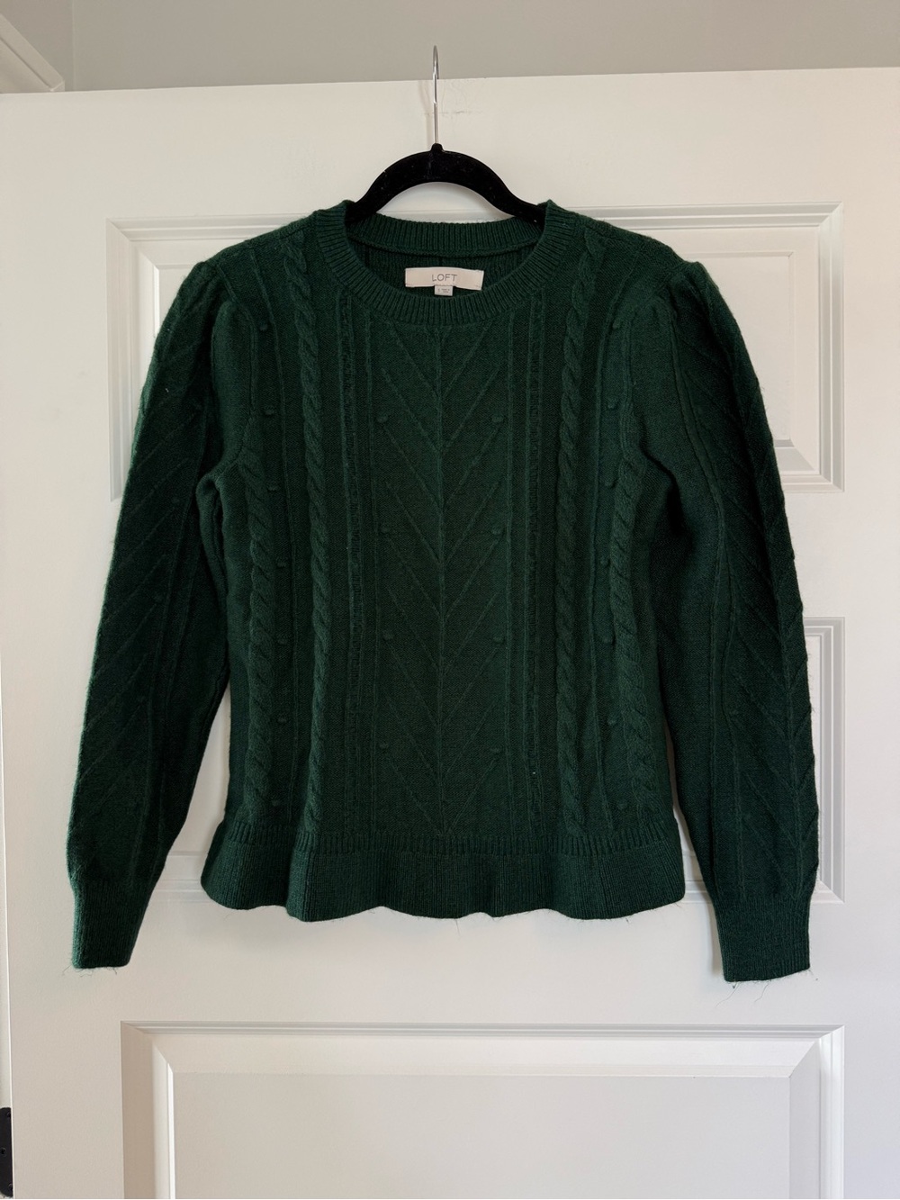 NWOT Ann Taylor LOFT Cable Knit Ruffle Hem Sweater
